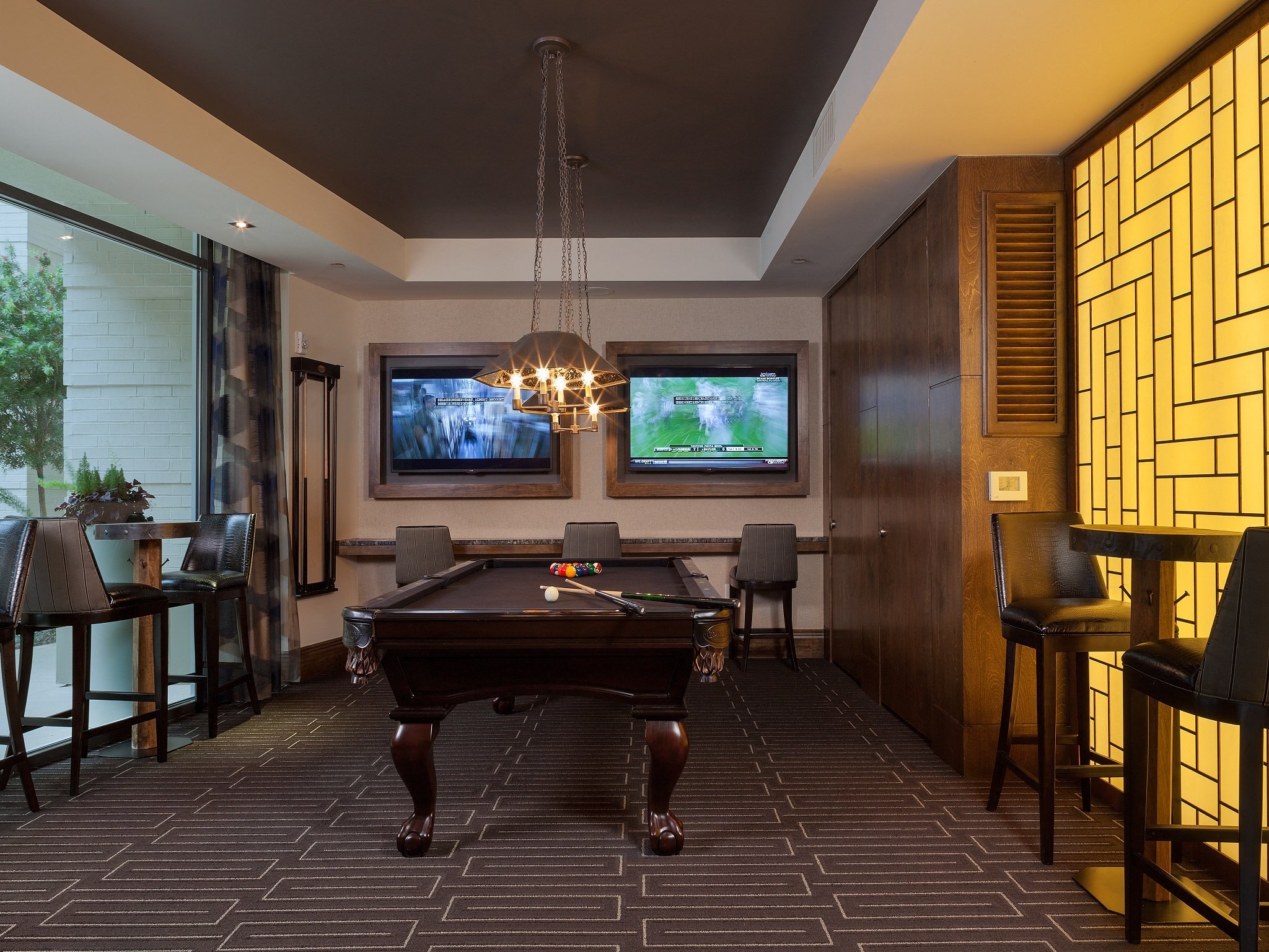 Billiards Lounge